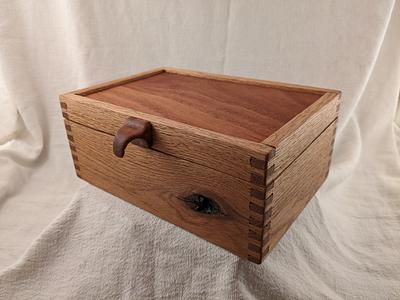 Simple Rustic Box - Project by littlecope