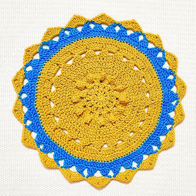 Amber Crochet Placemat Doily - Project by rajiscrafthobby