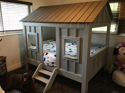Kid's Cabin Bed - Project by Wild Rose Woodworking