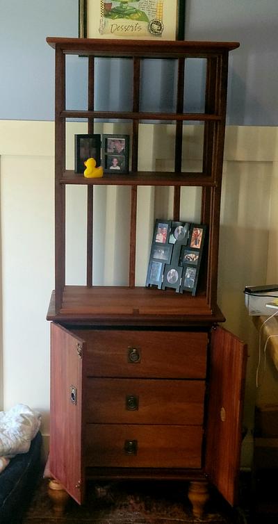 Hutch for my wife - Project by Bob