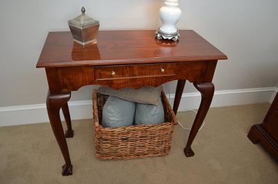 Queen Anne Table - Project by Carey Mitchell