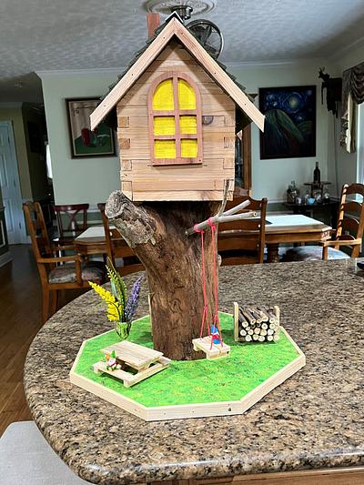 Tree birdhouse I just finish! - Project by Angelo