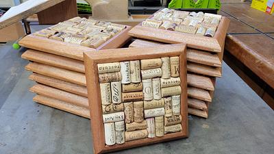 Wine cork trivets - Project by Pottz