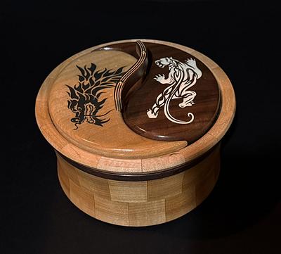 Yin/Yang Box - Project by awsum55