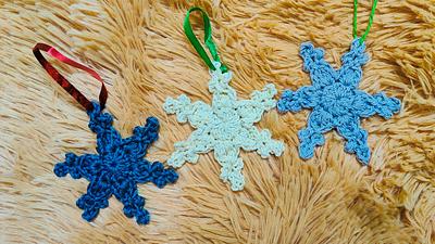 Quick and Easy Crochet Snowflake Ornament - Project by rajiscrafthobby