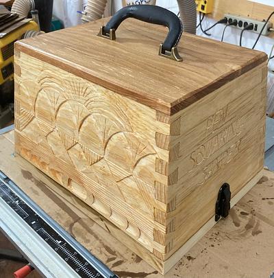 Storage box for pen squaring sander - Project by Dave Polaschek