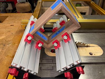 Woodpecker spline jig Woodpecker spline jig - review review by hairy
