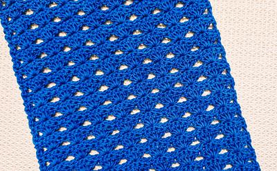 Simple and Easy Lacy Shell Crochet Table Runner - Project by rajiscrafthobby