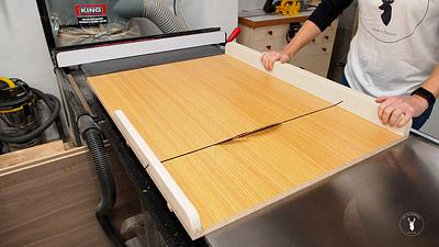 Basic 45 degree crosscut sled - Project by Marie from DIY Montreal
