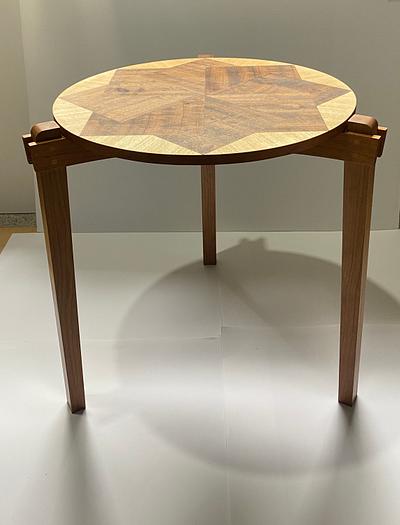 Tri-table - last gift for year finished - Project by NZNIX