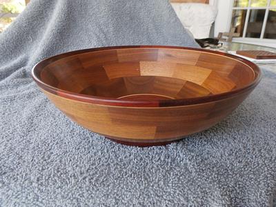 Segmented Salad Bowl - Project by 987Ron