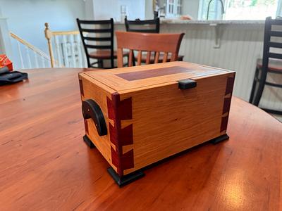 Keepsake Box with Mitered Dovetail Joints - Project by Alan Sateriale