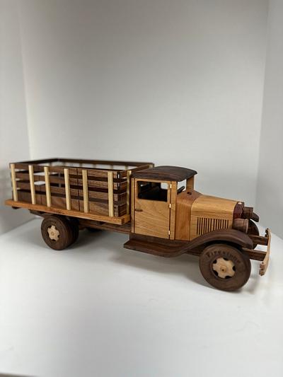 T&J 1929 Stakebed Truck - Project by PapaDave
