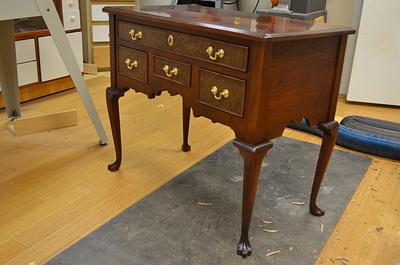 Queen Anne lowboy - Project by Carey Mitchell