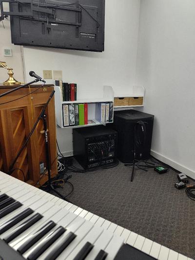 ANOTHER KEYBOARD BOOK SHELF  - Project by GR8HUNTER