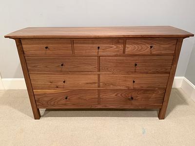 Walnut dresser - Project by RondoQuando
