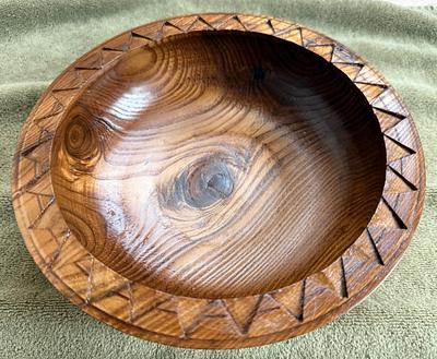 Russian olive bowl - Project by Dave Polaschek