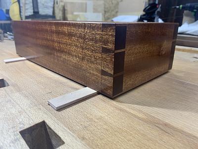 Dovetailed jewellery box - Project by BeardandWood