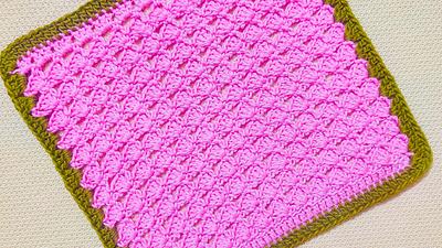 Springtime Crochet Placemat - Project by rajiscrafthobby