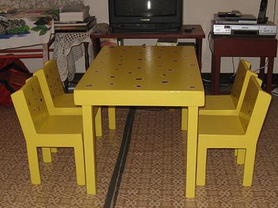 CHILDRENS TABLE AND CHAIRS - Project by CLIFF OLSEN