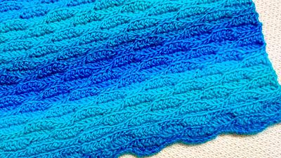 Classic Crochet Ocean Wave Blanket - Project by rajiscrafthobby