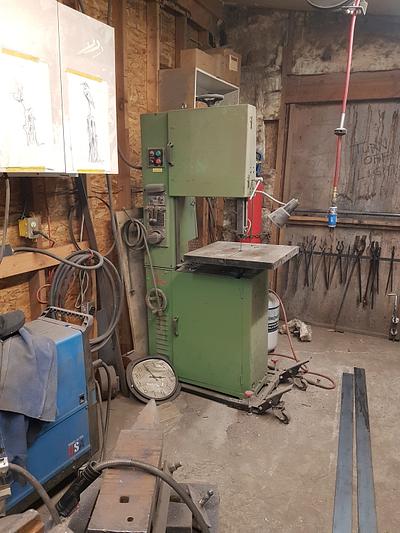 Unkown 18" metal bandsaw - review review by WestCoast Arts