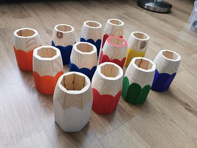 Pencil to hold pencils - Project by UnionJwooddesign