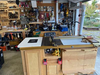 Table Saw and Router Table surround - Project by RyanGi