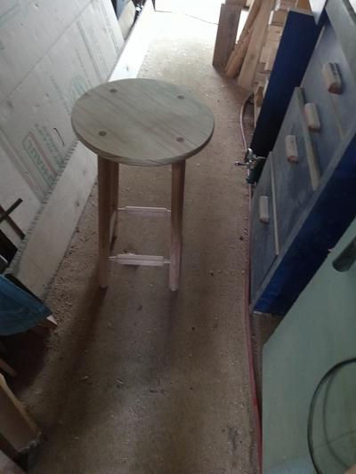 Shop stool  - Project by Doug Scott, Time to Woodwork