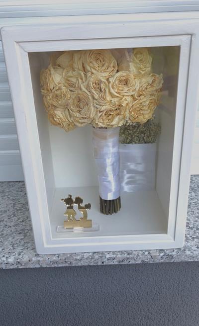 WEDDING BOUQUET DISPLAY BOX - Project by majuvla