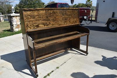 Ragtime Piano Housing - Project by Schwieb
