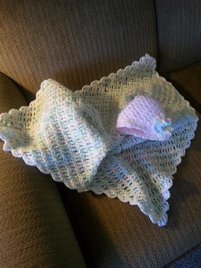 Crochet cottage baby blanket with matching butterfly stitch baby hat - Project by Shirley