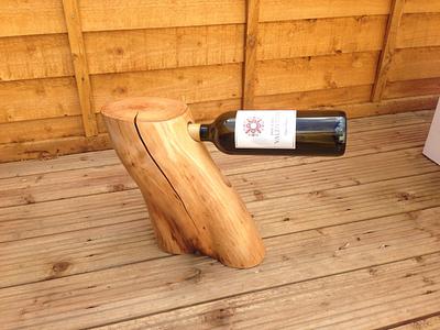 Wine bottle holder - Project by iGotWood