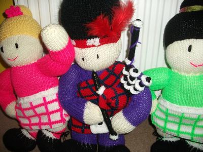 Scottish Dolls - Project by mobilecrafts