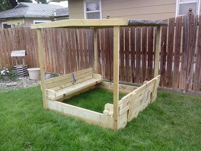 Childs Sand box - Project by Rickswoodworks