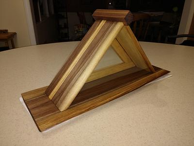 Walnut Flag Display Case - Project by Galvipa