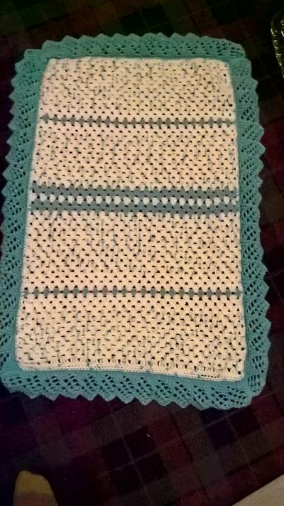 own pattern crochet blanket - Project by mobilecrafts