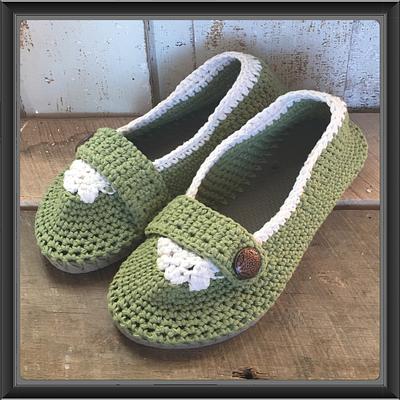 Flip Flop Slippers with Strap and Button - Project by Alana Judah
