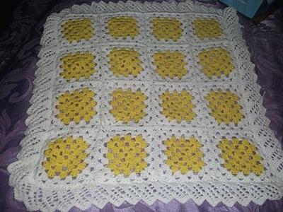 frilled trim crochet blanket - Project by mobilecrafts