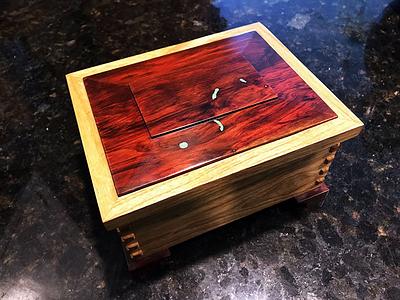 It's a "bloody" jewelry box - Project by awsum55