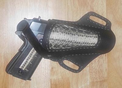 1911 Holster and grips - Project by papadan
