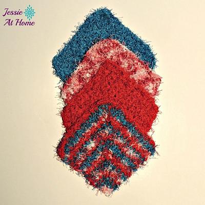 Angled Scrubby Washcloth - Project by JessieAtHome