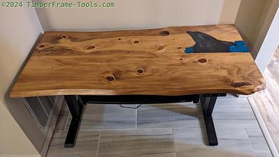 Cypress live edge  adjustable desk - Project by swirt