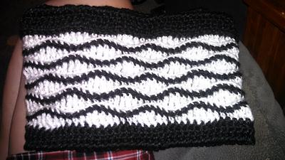 Waves scarf - Project by Momma Bass