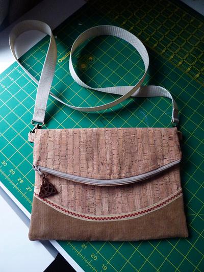 Cork Handbag - Project by Celticscroller
