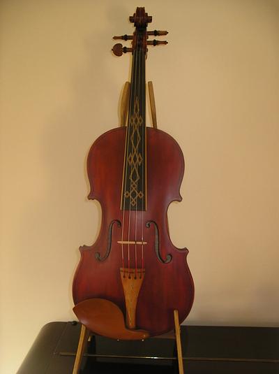 A violin from a kit!! - Project by Madburg