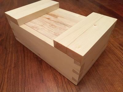 Japanese Locking Tool Box - Project by MrRick