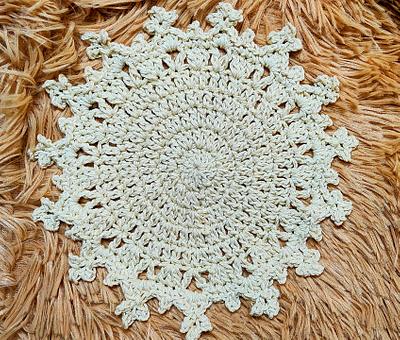 Easy Crochet Snowflake Doily - Project by rajiscrafthobby