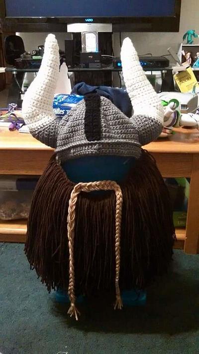 Viking helmet and beard - Project by sugarwoman83