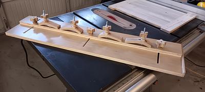 Tapering / Jointer Jig for tablesaw - Project by MrRick